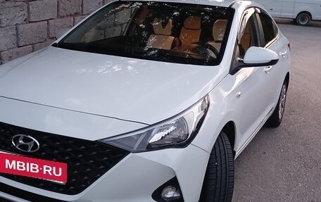 Hyundai Solaris II рестайлинг, 2021 год, 1 250 000 рублей, 2 фотография
