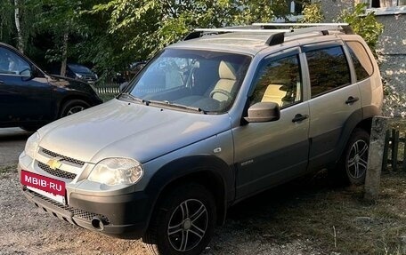 Chevrolet Niva I рестайлинг, 2016 год, 850 000 рублей, 2 фотография