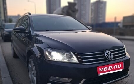 Volkswagen Passat B7, 2013 год, 1 060 000 рублей, 2 фотография