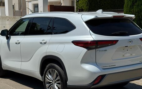 Toyota Highlander, 2025 год, 4 950 000 рублей, 5 фотография