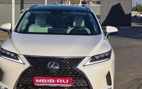 Lexus RX IV рестайлинг, 2020 год, 7 300 000 рублей, 3 фотография
