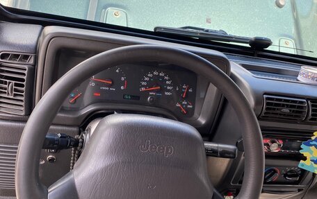 Jeep Wrangler, 2002 год, 1 390 000 рублей, 32 фотография