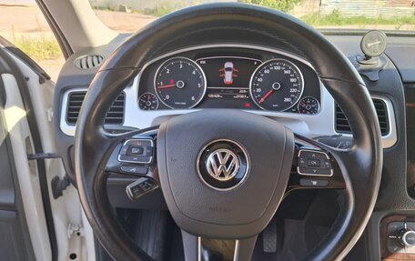 Volkswagen Touareg III, 2011 год, 2 950 000 рублей, 8 фотография