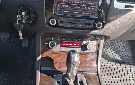 Volkswagen Touareg III, 2011 год, 2 950 000 рублей, 9 фотография