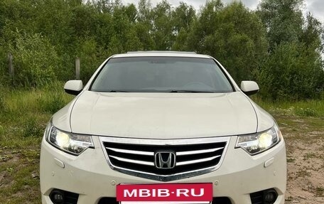 Honda Accord VIII рестайлинг, 2011 год, 1 350 000 рублей, 2 фотография