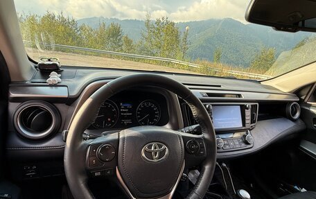 Toyota RAV4, 2018 год, 2 500 000 рублей, 6 фотография