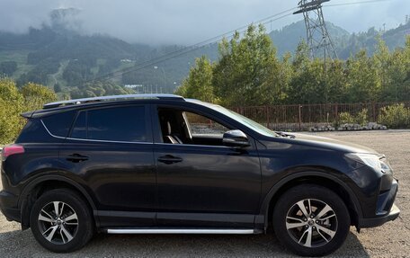 Toyota RAV4, 2018 год, 2 500 000 рублей, 2 фотография