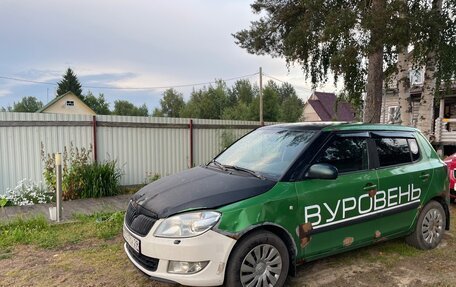 Skoda Fabia II, 2011 год, 350 000 рублей, 2 фотография