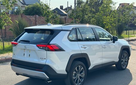 Toyota RAV4, 2025 год, 3 660 000 рублей, 4 фотография
