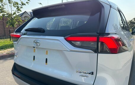 Toyota RAV4, 2025 год, 3 660 000 рублей, 16 фотография