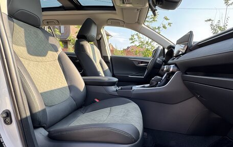 Toyota RAV4, 2025 год, 3 660 000 рублей, 33 фотография