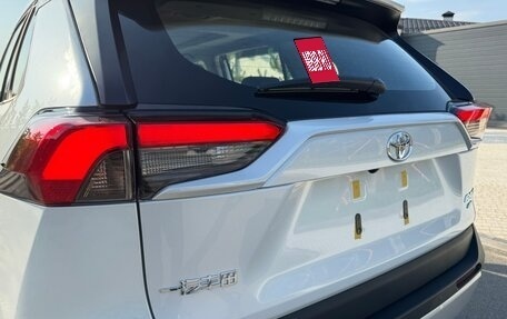 Toyota RAV4, 2025 год, 3 660 000 рублей, 15 фотография