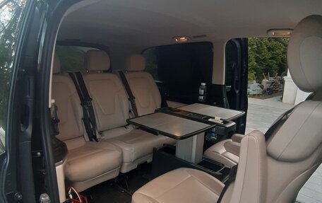 Mercedes-Benz V-Класс, 2019 год, 4 500 000 рублей, 13 фотография