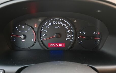Hyundai H-1 II рестайлинг, 2010 год, 1 800 000 рублей, 11 фотография