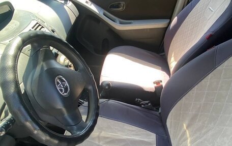 Toyota Yaris III рестайлинг, 2009 год, 600 000 рублей, 6 фотография