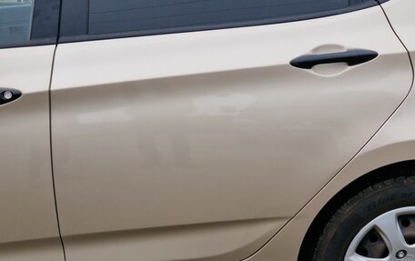 Hyundai Solaris II рестайлинг, 2013 год, 900 000 рублей, 11 фотография