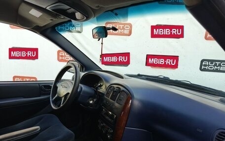 Chrysler Town & Country IV, 2002 год, 499 990 рублей, 12 фотография