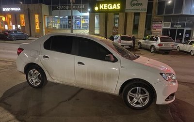 Renault Logan II, 2015 год, 900 000 рублей, 1 фотография