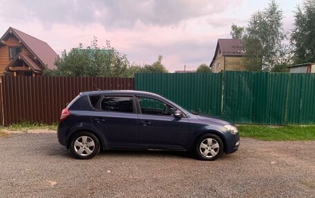 KIA cee'd I рестайлинг, 2010 год, 600 000 рублей, 3 фотография