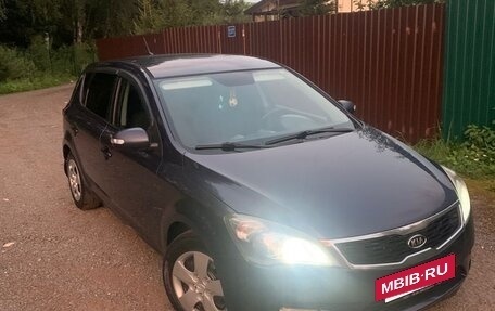 KIA cee'd I рестайлинг, 2010 год, 600 000 рублей, 2 фотография