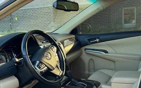 Toyota Camry, 2016 год, 1 990 000 рублей, 12 фотография
