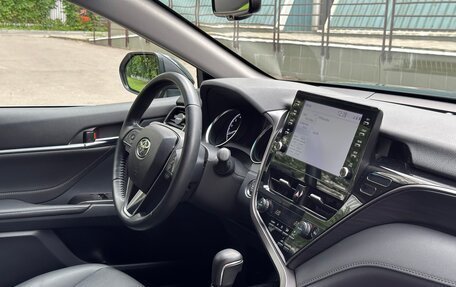Toyota Camry, 2021 год, 3 400 000 рублей, 8 фотография