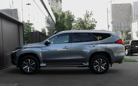 Mitsubishi Pajero Sport III рестайлинг, 2017 год, 2 850 000 рублей, 8 фотография