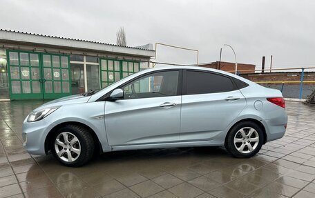 Hyundai Solaris II рестайлинг, 2011 год, 600 000 рублей, 2 фотография