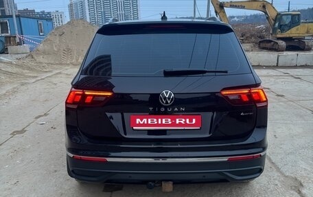 Volkswagen Tiguan II, 2021 год, 3 010 000 рублей, 6 фотография