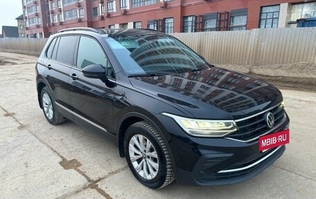 Volkswagen Tiguan II, 2021 год, 3 010 000 рублей, 3 фотография