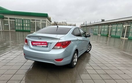 Hyundai Solaris II рестайлинг, 2011 год, 600 000 рублей, 4 фотография