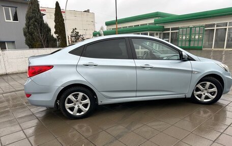 Hyundai Solaris II рестайлинг, 2011 год, 600 000 рублей, 5 фотография