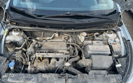 Hyundai Solaris II рестайлинг, 2011 год, 600 000 рублей, 10 фотография