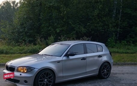 BMW 1 серия, 2004 год, 870 000 рублей, 3 фотография