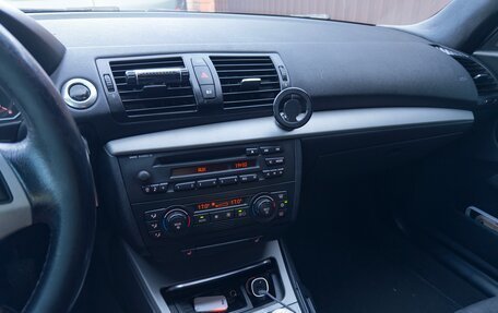 BMW 1 серия, 2004 год, 870 000 рублей, 15 фотография