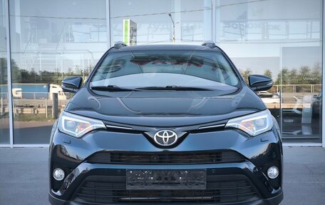 Toyota RAV4, 2018 год, 2 700 000 рублей, 2 фотография