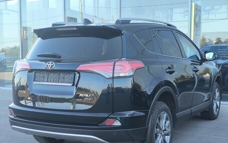 Toyota RAV4, 2018 год, 2 700 000 рублей, 6 фотография