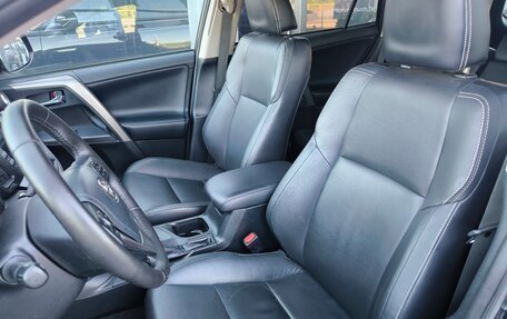 Toyota RAV4, 2018 год, 2 700 000 рублей, 10 фотография
