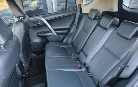 Toyota RAV4, 2018 год, 2 700 000 рублей, 22 фотография