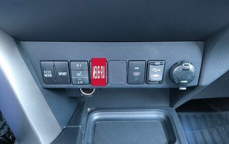 Toyota RAV4, 2018 год, 2 700 000 рублей, 14 фотография