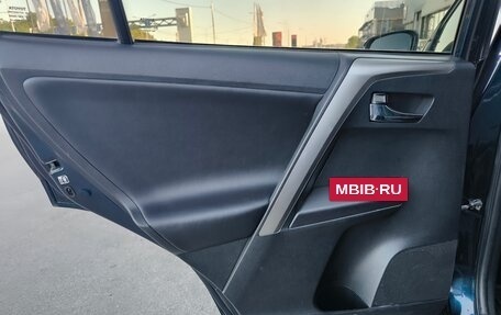 Toyota RAV4, 2018 год, 2 700 000 рублей, 21 фотография