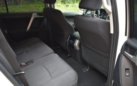 Toyota Land Cruiser Prado 150 рестайлинг 2, 2018 год, 5 099 999 рублей, 4 фотография