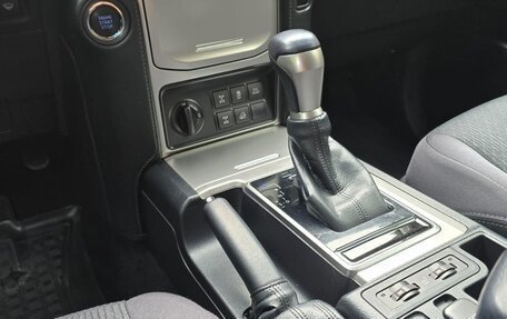 Toyota Land Cruiser Prado 150 рестайлинг 2, 2018 год, 5 099 999 рублей, 18 фотография