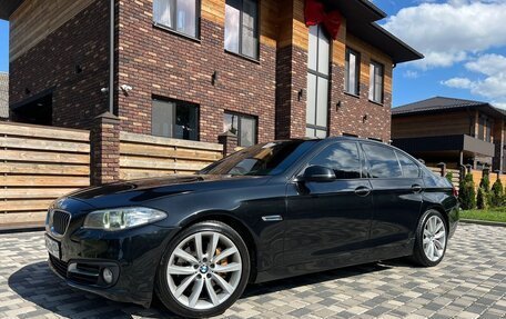 BMW 5 серия, 2013 год, 1 870 000 рублей, 2 фотография