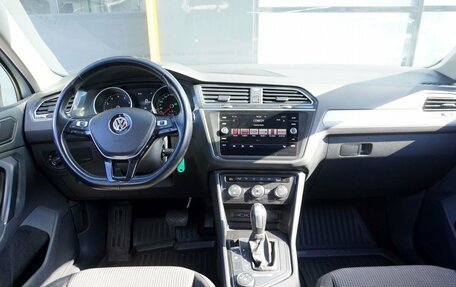 Volkswagen Tiguan II, 2019 год, 2 270 000 рублей, 14 фотография