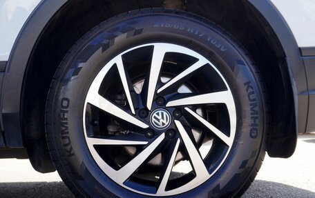 Volkswagen Tiguan II, 2019 год, 2 270 000 рублей, 10 фотография