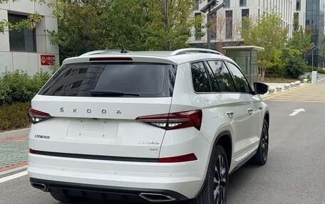 Skoda Kodiaq I, 2022 год, 3 450 000 рублей, 4 фотография