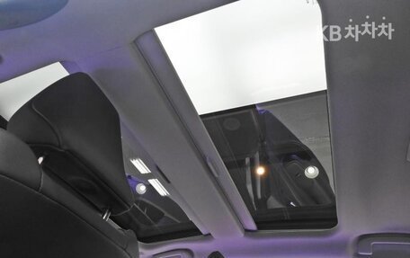 Toyota Prius IV XW50, 2024 год, 3 000 000 рублей, 6 фотография