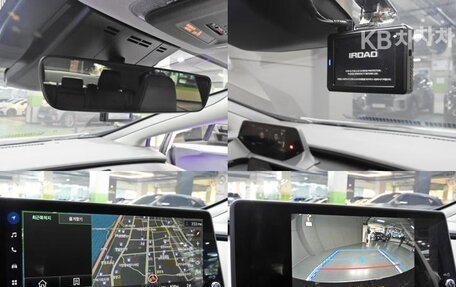 Toyota Prius IV XW50, 2024 год, 3 000 000 рублей, 17 фотография