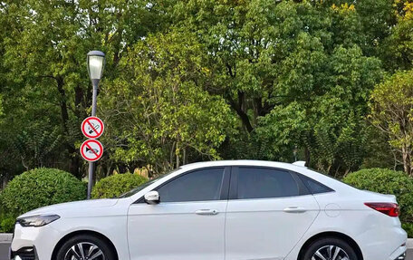 Ford Escort, 2022 год, 1 300 000 рублей, 3 фотография